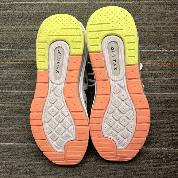 Nike Air Max BRAND NEW - Picture 3 of 3